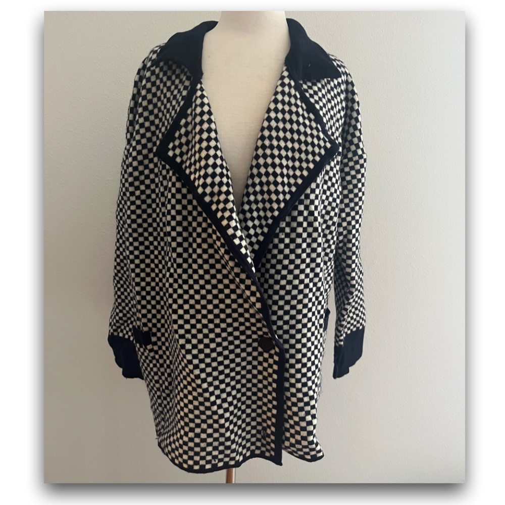 Linda Allard for Ellen Tracy Wool Sweater • Medium